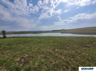 17081 S Reflection Cir, Bennington, NE 68007