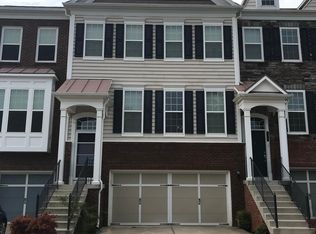 43560 Heritage Gap Ter, Chantilly, VA 20152