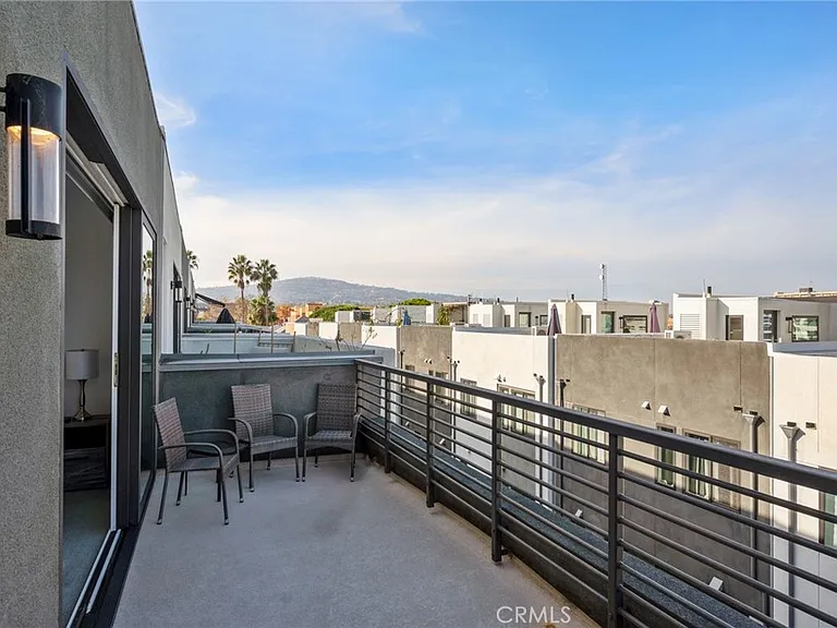 277 Dockside Ln — Photo 3