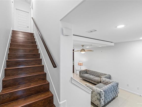 3rd image of 1413 E Keeton Ave #20