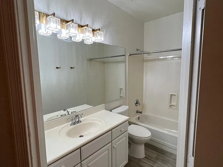 814 W Beechnut Dr — Photo 27