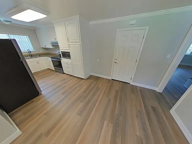 517 Glenwood Ave #A — Photo 3