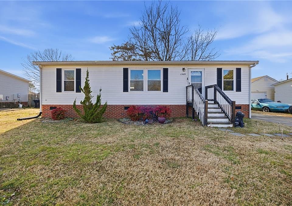 1st image of 1309 Skylark Dr