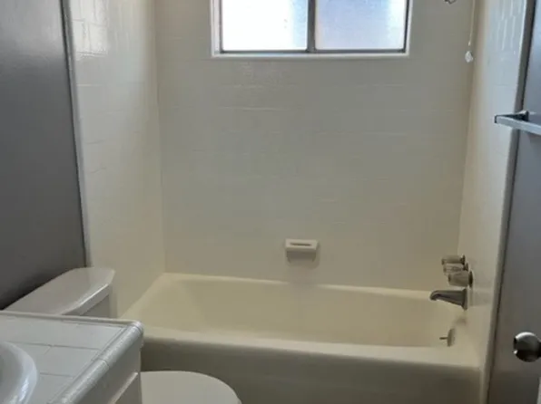 6400 Stockdale Hwy Unit 1-4, Bakersfield, CA 93309