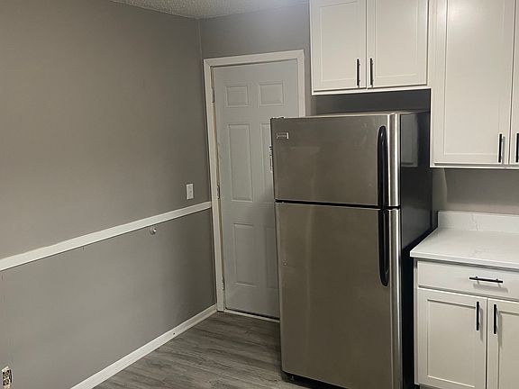 5th image of 332 Quincy St NE #334