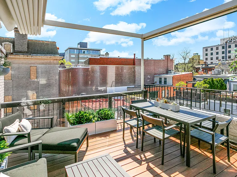 1832 Corcoran St NW — Photo 16