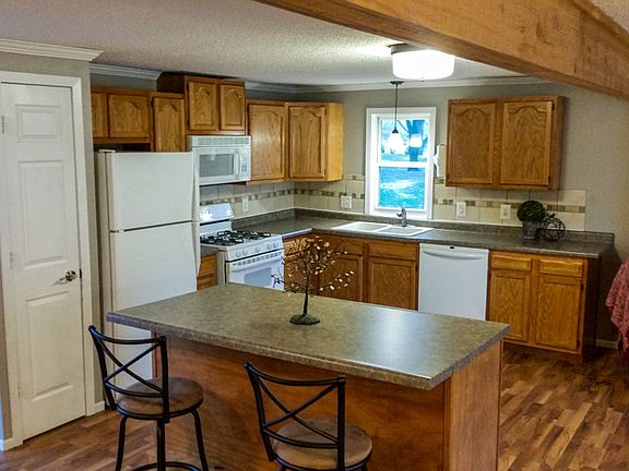 3rd image of 108 Fairholm Dr