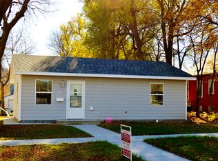 417 W 12th Ave, Mitchell, SD 57301