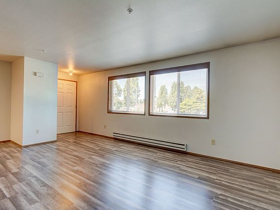 4th image of 1235 SE 4th Ave APT 204