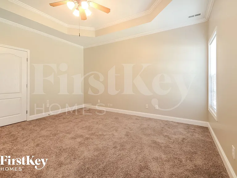 4345 Canterbury St — Photo 9