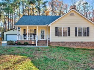 25 Beaver Ridge Dr, Youngsville, NC 27596