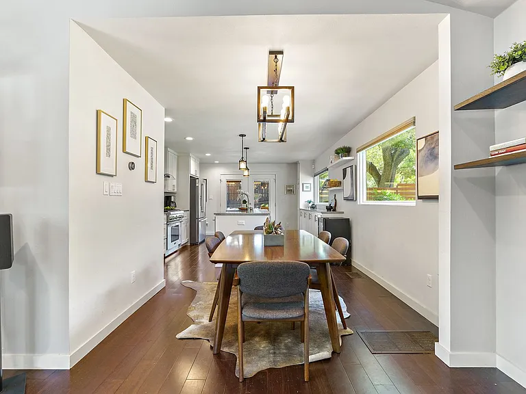 1025 Bonham Ter — Photo 10