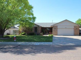 810 N Holly Dr, Liberal, KS 67901