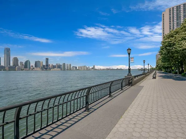 377 Rector Place image 20 of 25