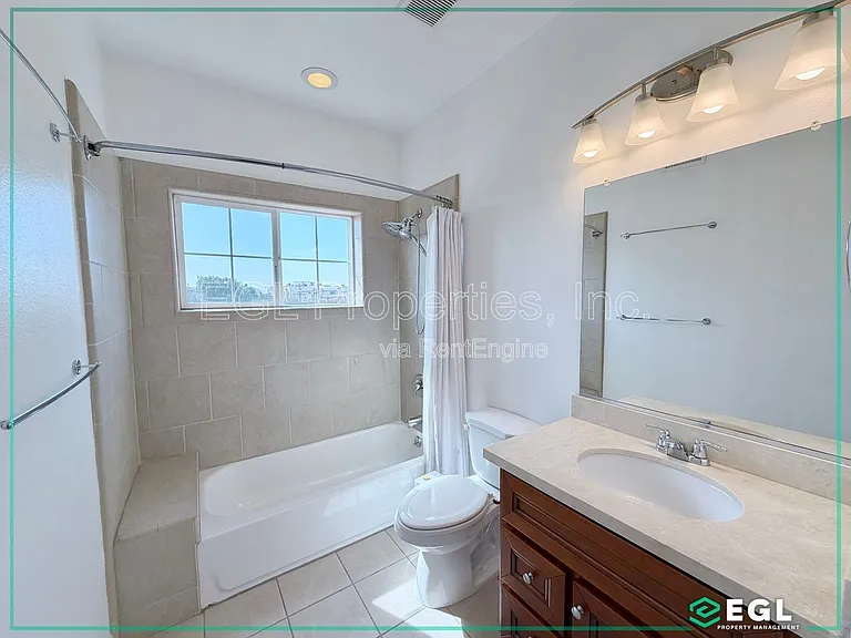 1521 S Hayworth Ave #102 — Photo 16