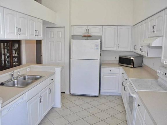 5th image of 18730 Bellevista Ct