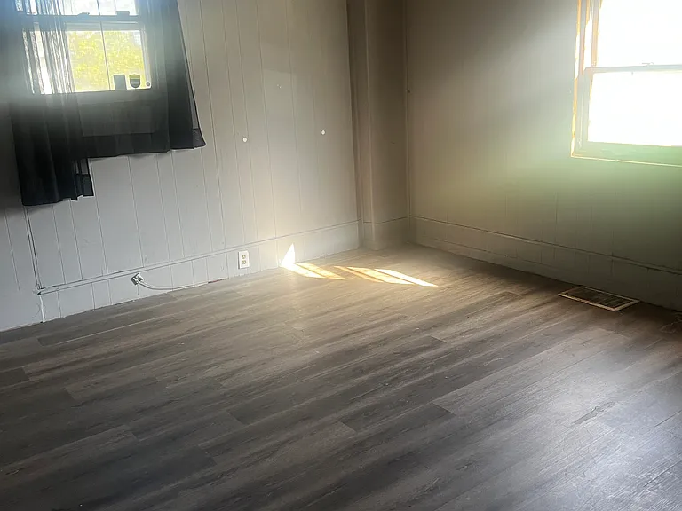 417 S Market St — Photo 10