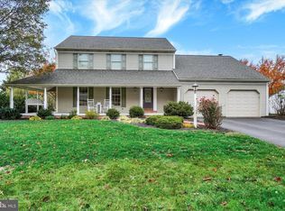 1365 Hickory Run Dr, Elizabethtown, PA 17022