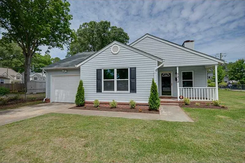5212 Kennebeck Ave — Photo 1