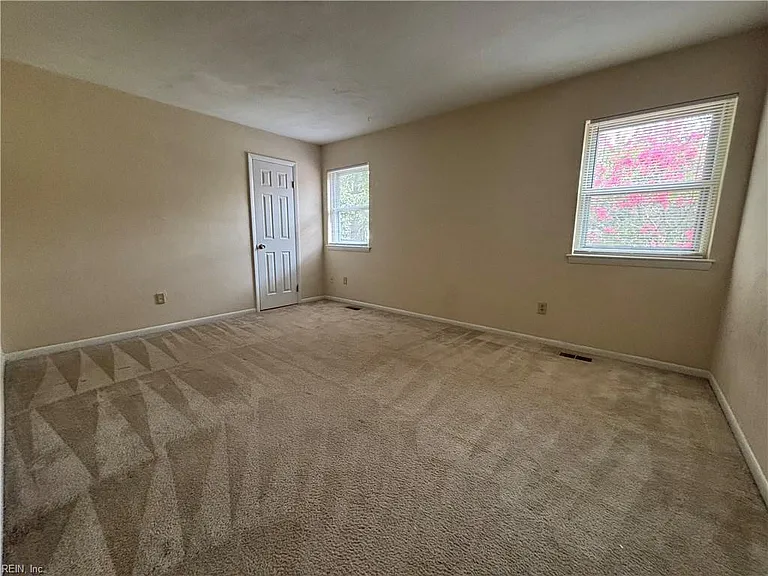 441 Woodlake Rd — Photo 18