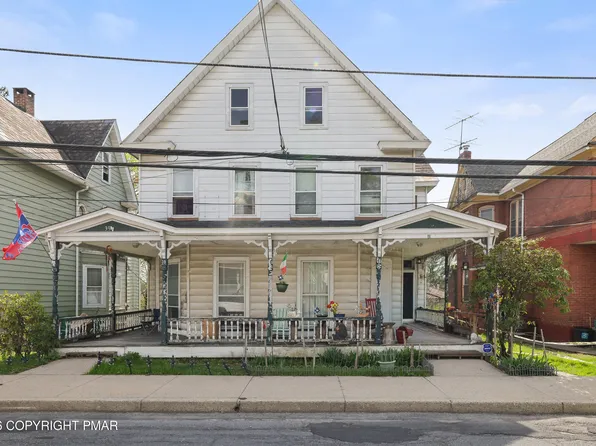 39 Lackawanna Ave, East Stroudsburg, PA 18301