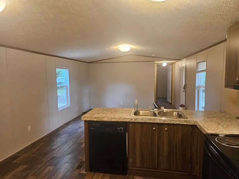 694 S Township Line Rd — Photo 5