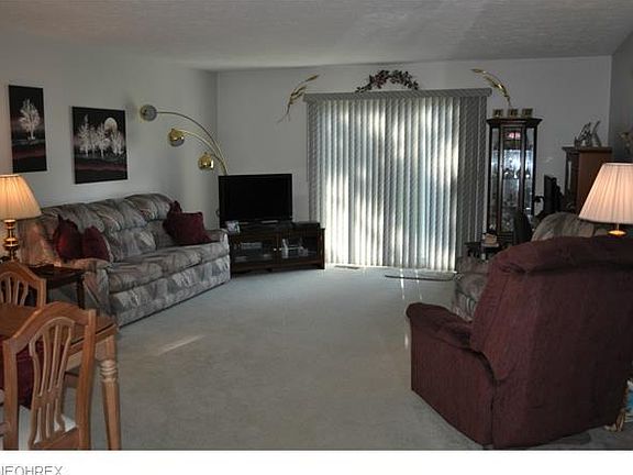 2nd image of 598 Thornberry Ln
