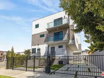 1636 S Longwood Ave, Los Angeles, CA, 90019