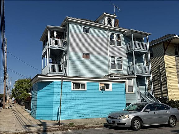 2nd image of 398 Willow St