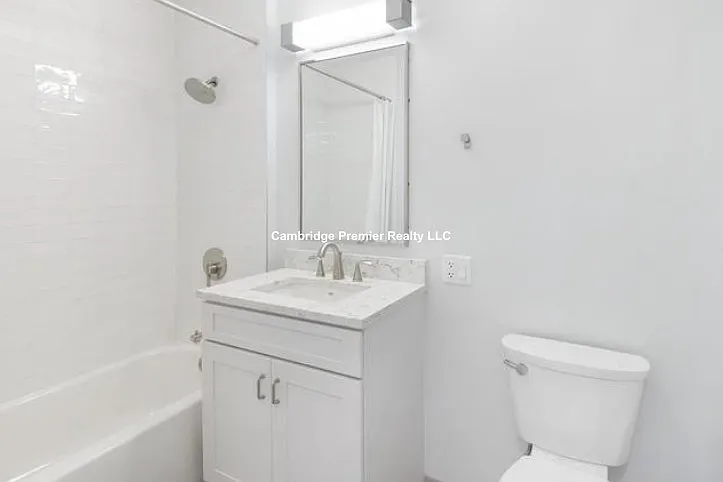 22 Magazine St #8 — Photo 7