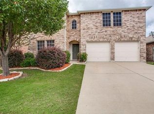 1028 Grimes Dr, Forney, TX 75126