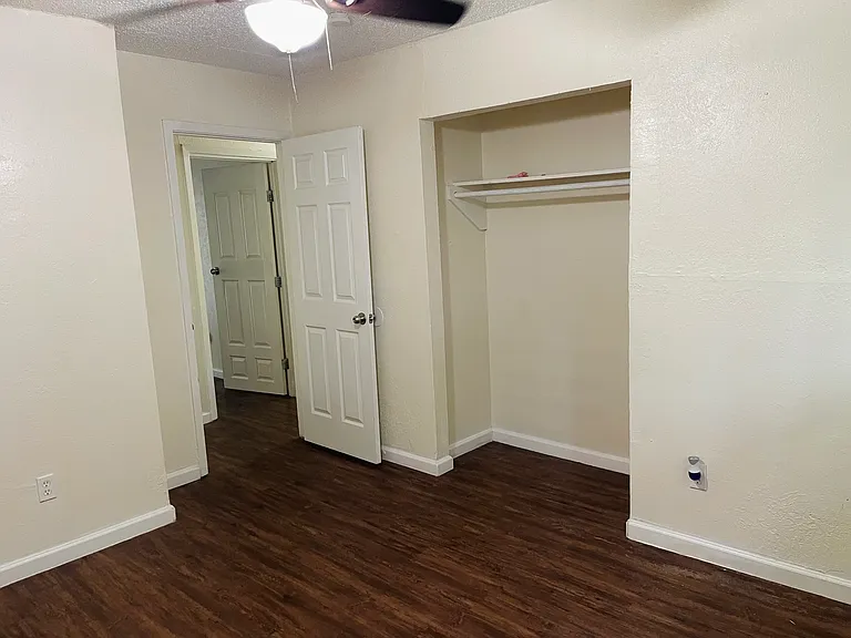 3400 Pleasant Valley Ln — Photo 10