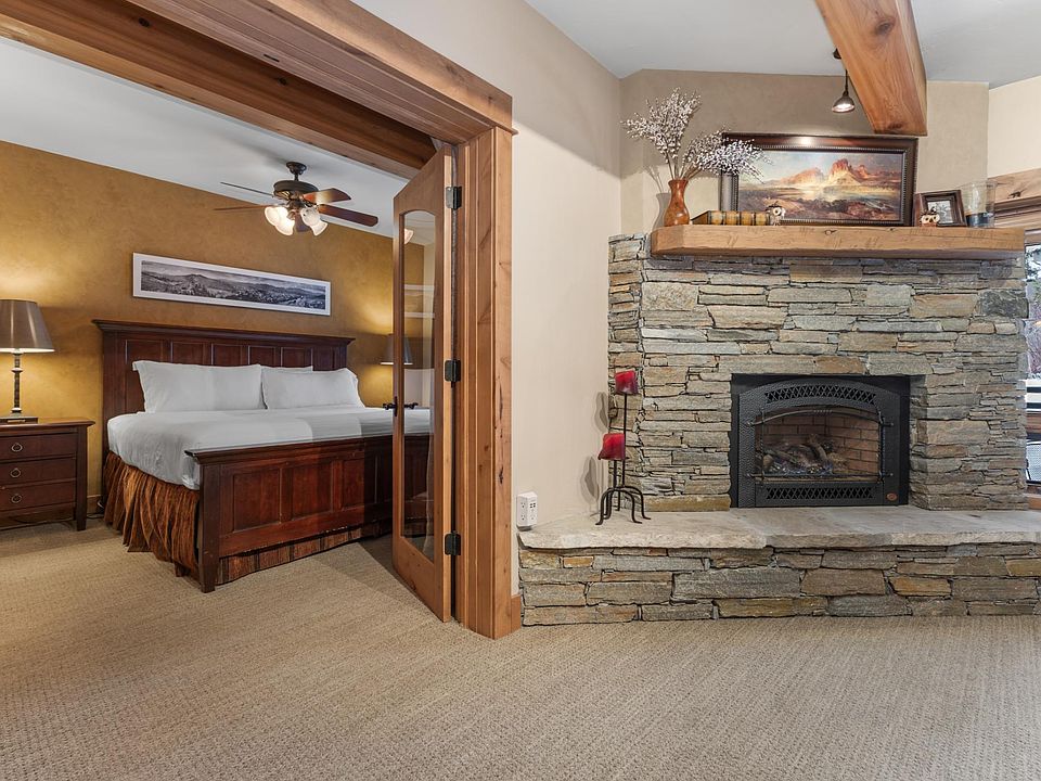Living Room & Bedroom 1