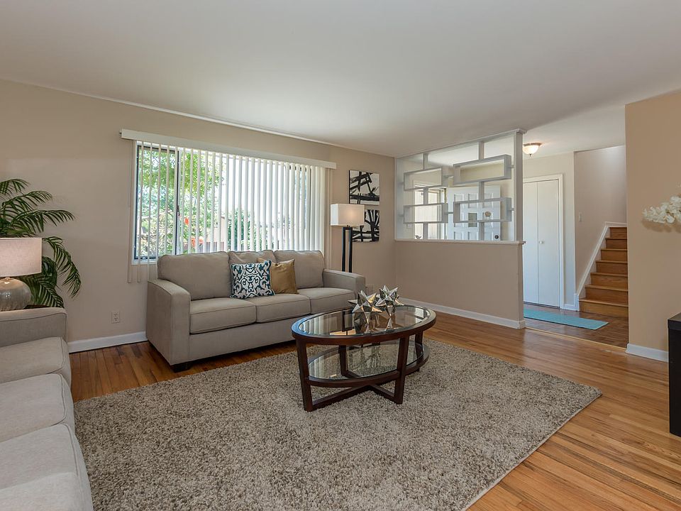 1st image of 10829 Roseanna Dr