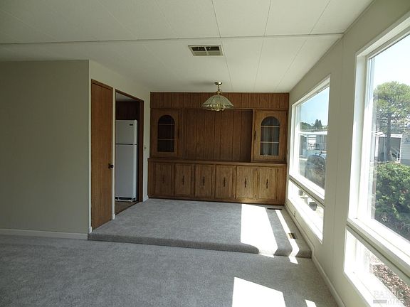 4th image of 89 Maywood Drive #89