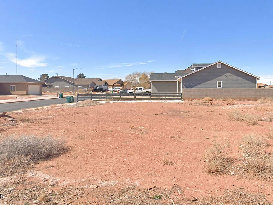 2nd image of 1862 Round House Dr