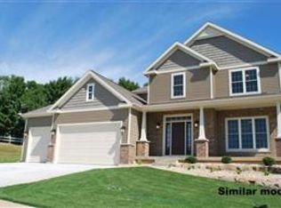 139 W Chapel Royal Dr, Verona, WI 53593