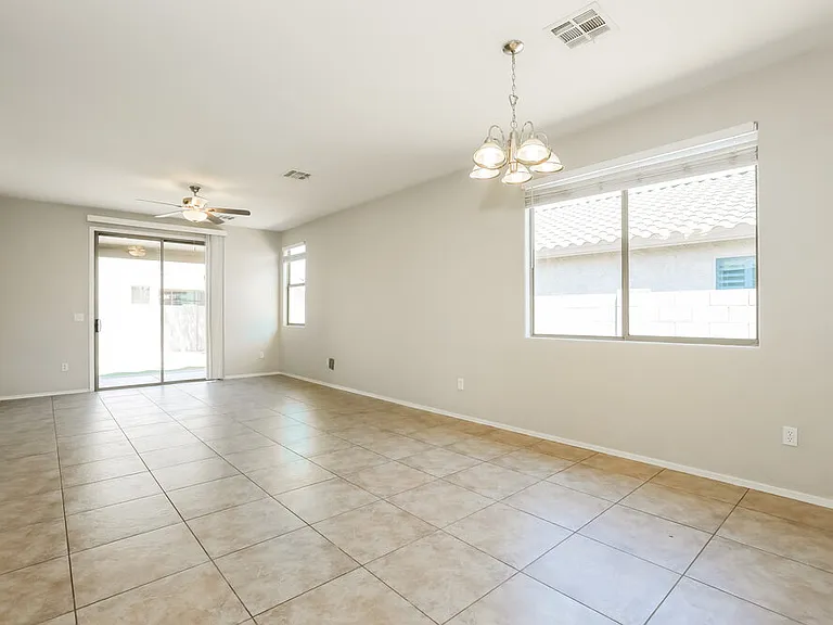 2202 W Gold Dust Ave — Photo 5
