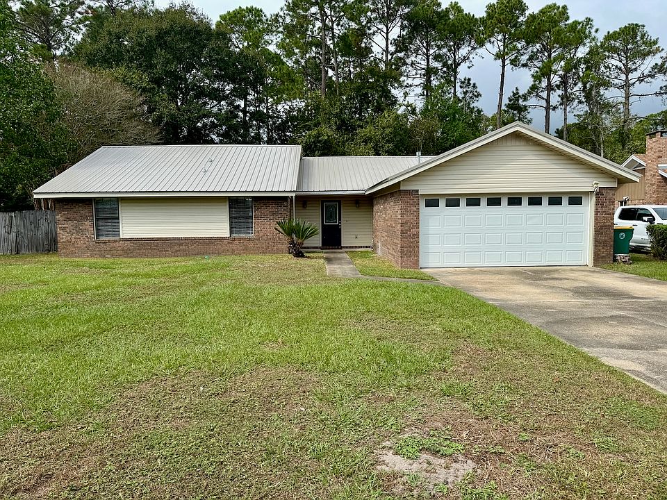 1st image of 381 Echo Cir