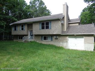 144 Huffman Cir, Bushkill, PA 18324