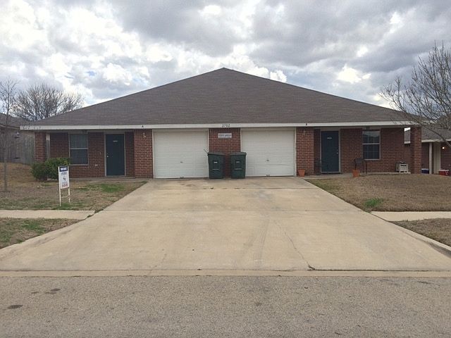 1st image of 2702 Lucille Dr #A