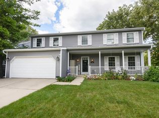108 S Parkside Ave, Glen Ellyn, IL 60137