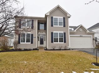 1832 Fulton Ln, Sycamore, IL 60178