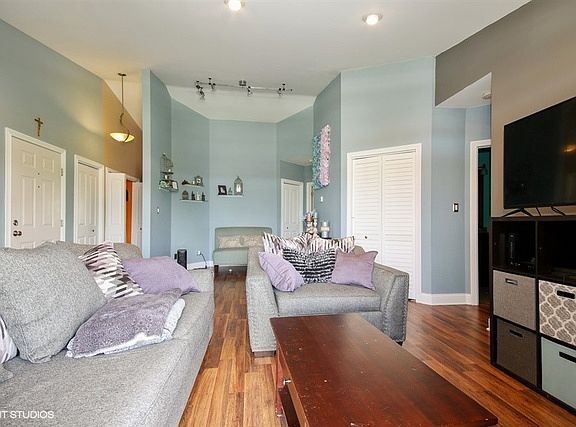 3rd image of 11019 Deblin Ln APT 3D