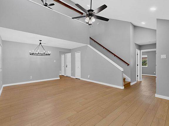 2nd image of 3104 Raintree Dr