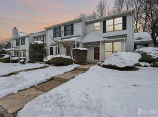 705 Maplecrest Rd, Edison, NJ 08820