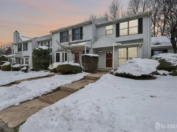 705 Maplecrest Rd, Edison, NJ 08820