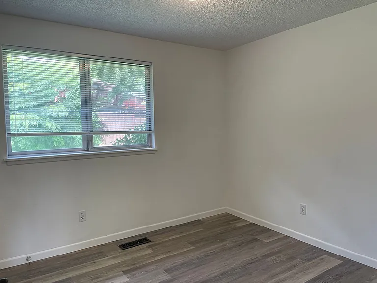 581 N Wexford Cir — Photo 17