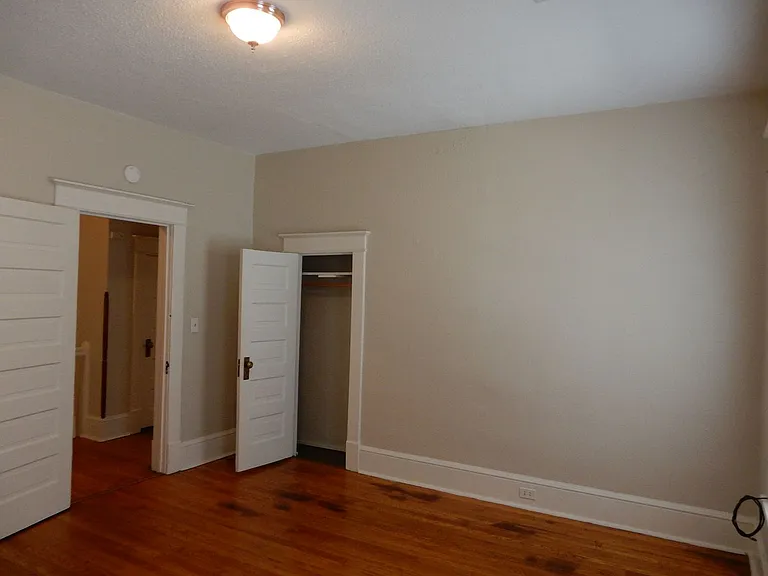 359-361 Elm Ave SW — Photo 17