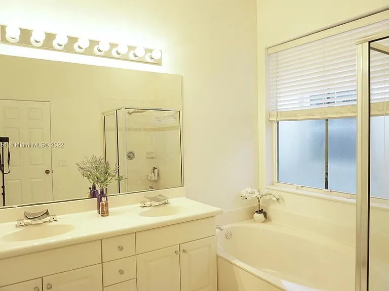 878 Lavender Cir #878 — Photo 21